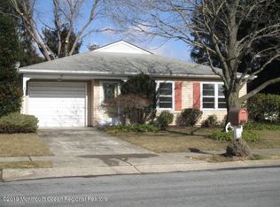 28 Lauren Ln, Brick, NJ 08723