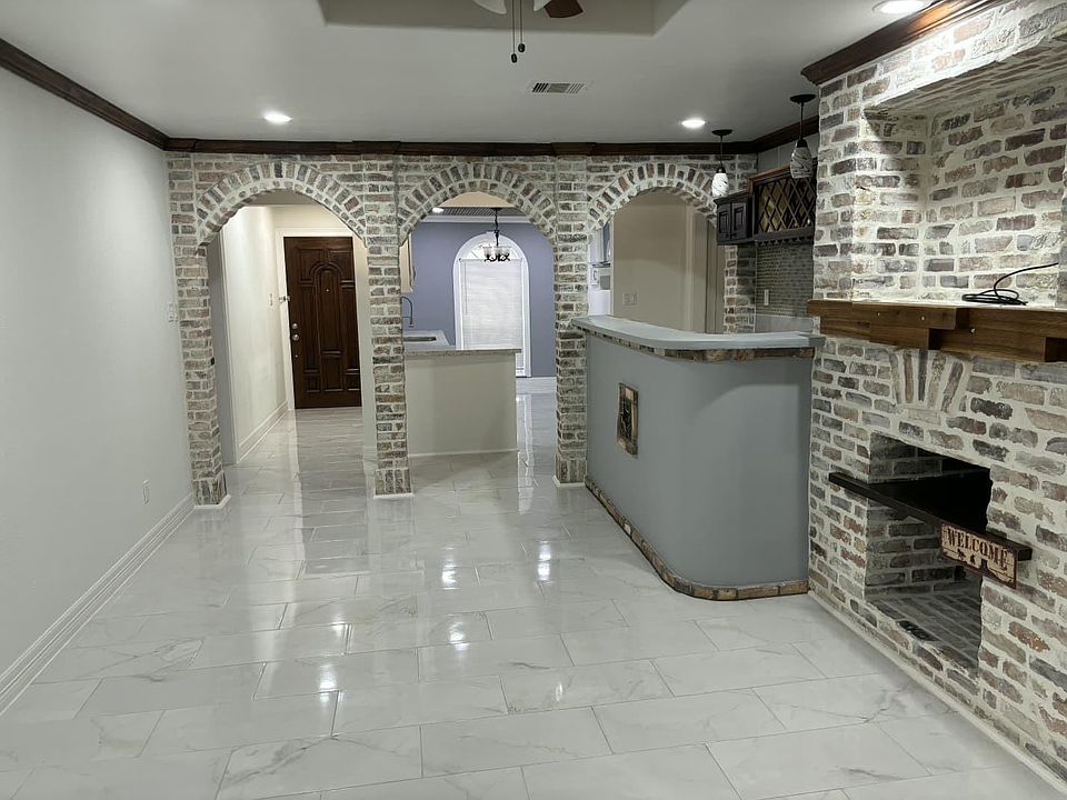 1st image of 7718 Breezeway St
