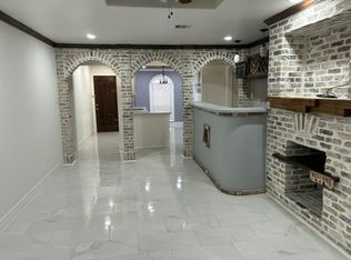 7718 Breezeway St, Houston, TX 77040