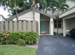 1895 Wildwood Cir, Deerfield Beach, FL 33442
