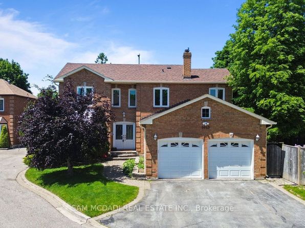 6643 Mockingbird Ln, Mississauga, ON L5N 5K2