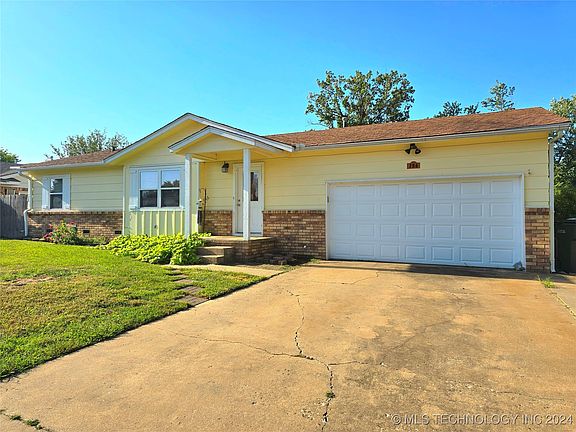 3rd image of 156 Granada Dr