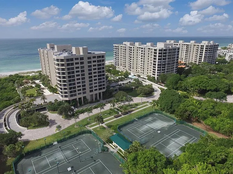 1211 Gulf Of Mexico Dr #405 — Photo 36