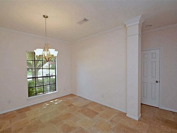 5th image of 2019 Amber Glen Ln