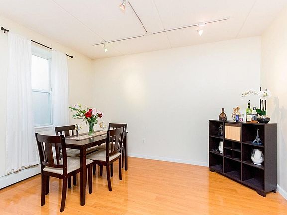 3rd image of 326 E 119th St APT 3