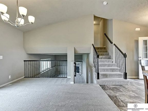 4th image of 19081 Cottonwood St