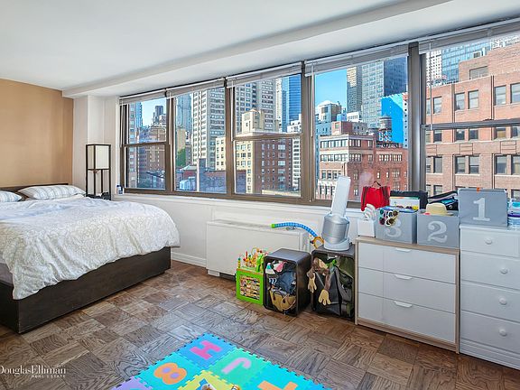 2nd image of 225 E 36th St APT 12A