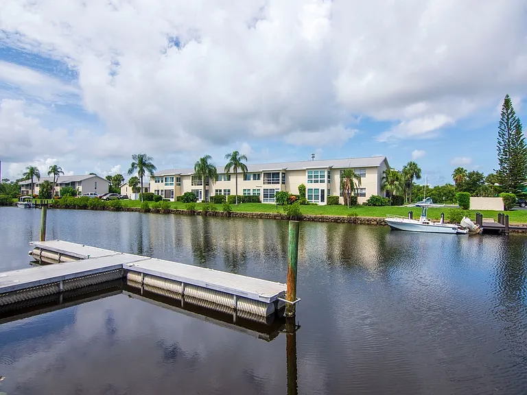 1860 Robalo Dr #203A — Photo 21