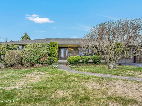 616 W Hospital St, Taylor, PA 18517