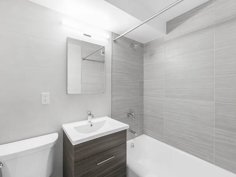 141 E 33rd St #15G — Photo 13