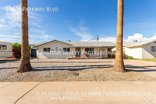 956 W Parkway Blvd Photo 1