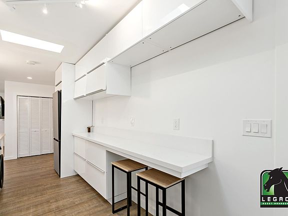 5th image of 1124 W 49th St #1/2