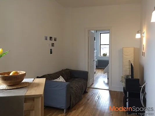 Rented by Modern Spaces | media 35