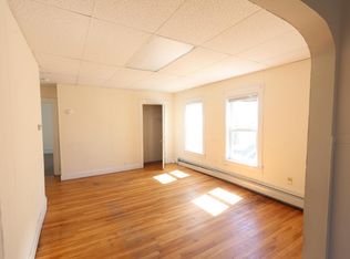 18 Cedar St APT 1, Leominster, MA 01453