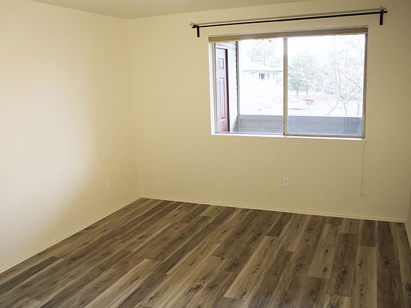 5th image of 740 Copper Ln APT 204