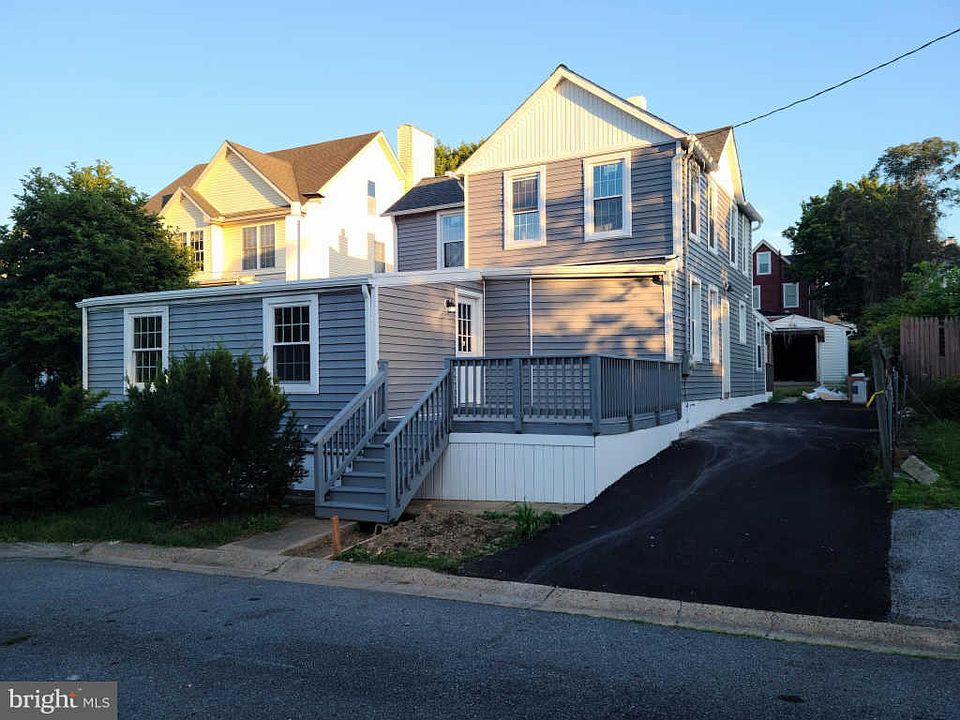 1st image of 4 Atlantic Ave
