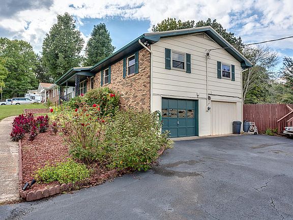 5th image of 7320 Bonny Kate Dr