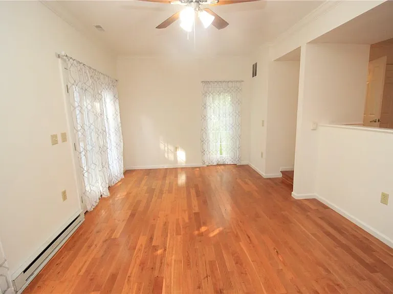 106 Founders Ct — Photo 6