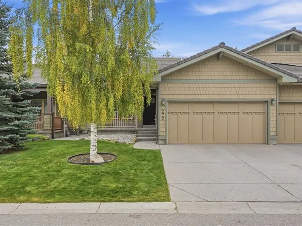 272 N Bridle Estates Rd SW, Calgary, AB T2Y 0E9