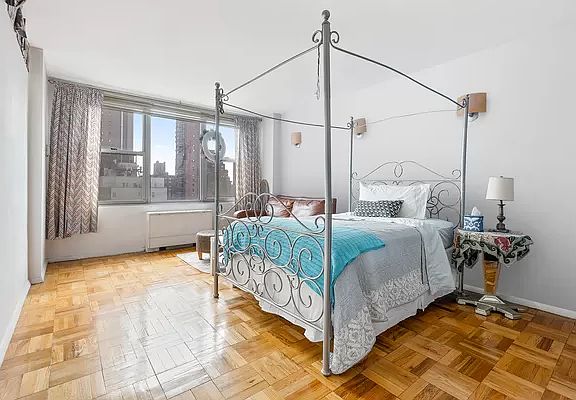5th image of 500 E 83rd St #12AB