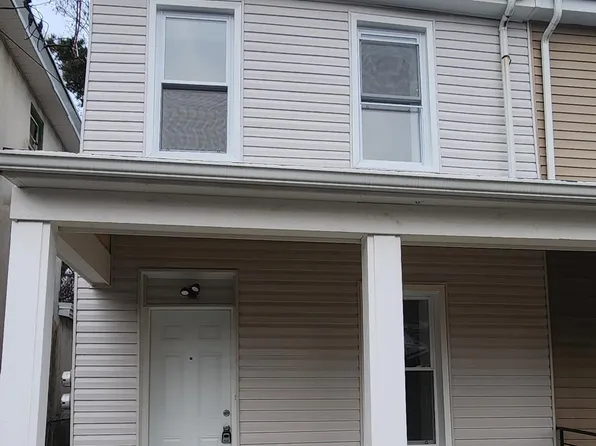 5527 Devon St, Philadelphia, PA 19138