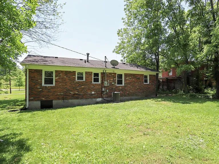 309 Martin Ct — Photo 13