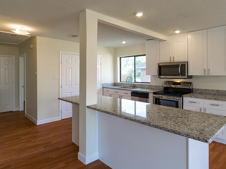 6536 Bronze Leaf Dr — Photo 31