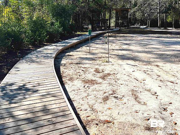 5th image of 17757 River Rd