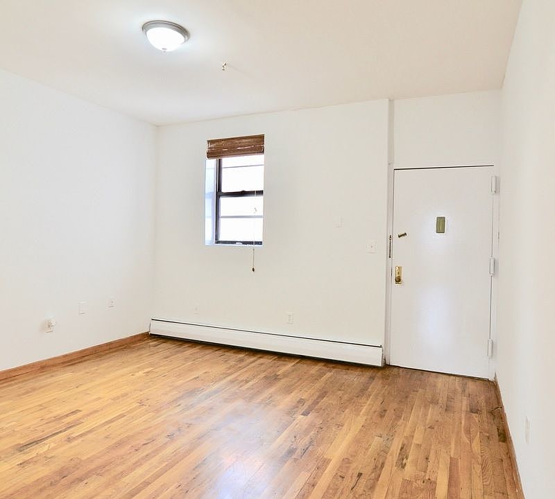2nd image of 9 Claver Pl #2
