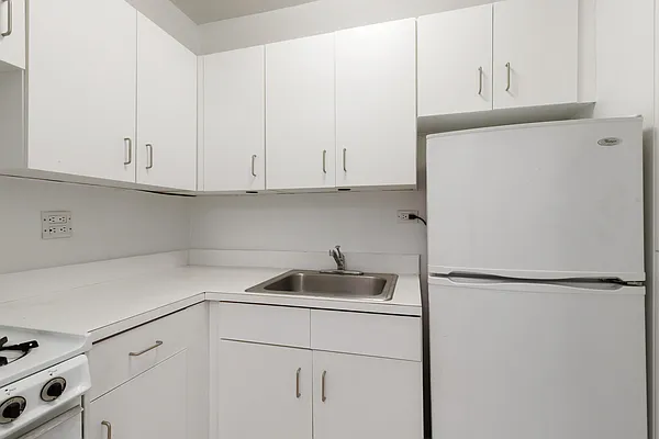 Rented by Douglas Elliman | media 5