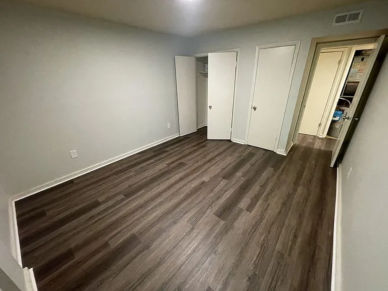 7124C Longstreet Dr — Photo 5