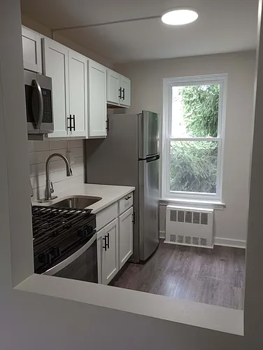 677 Park Ave Photo 1