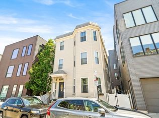 12 I St #1, South Boston, MA 02127
