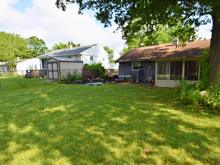 1330 Southlea Dr — Photo 17