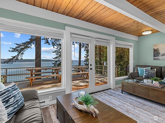 3rd image of 868 E Seabluff Terrace
