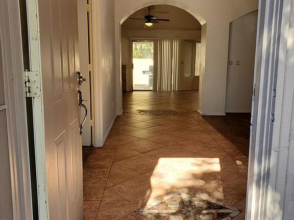 2nd image of 502 E Avenida Sierra Madre