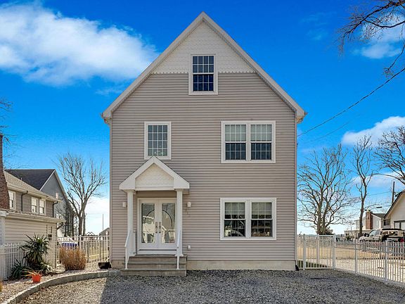 2nd image of 812 McKinley Ave