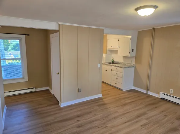 766 Gray Rd APT 2, Gorham, ME 04038