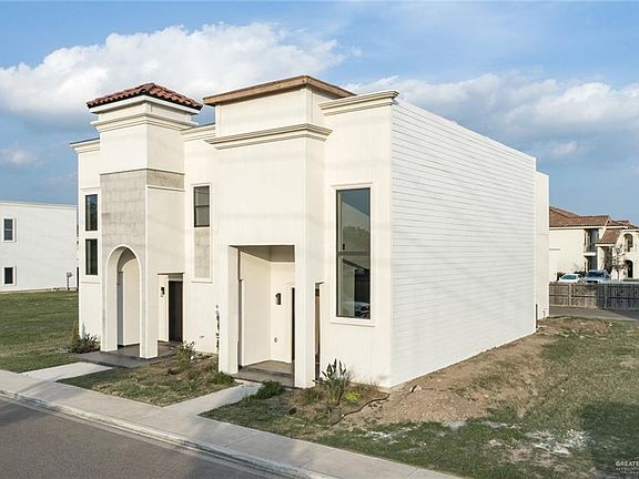 3rd image of 909 Santa Lucia Dr