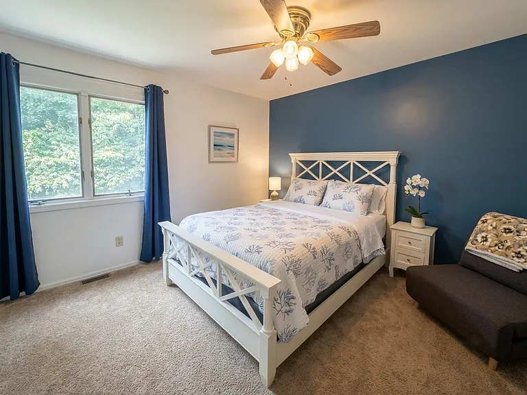 81 E Thomas Ct — Photo 13