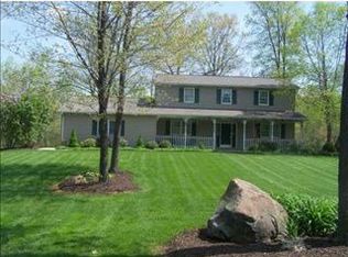 115 W Crossb0w Ln, Slippery Rock, PA 16057