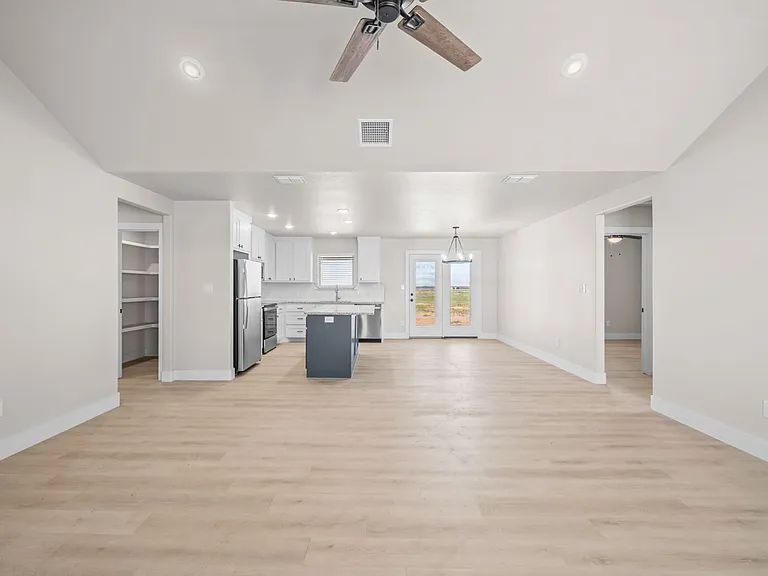10601 E County Road 7400 — Photo 34