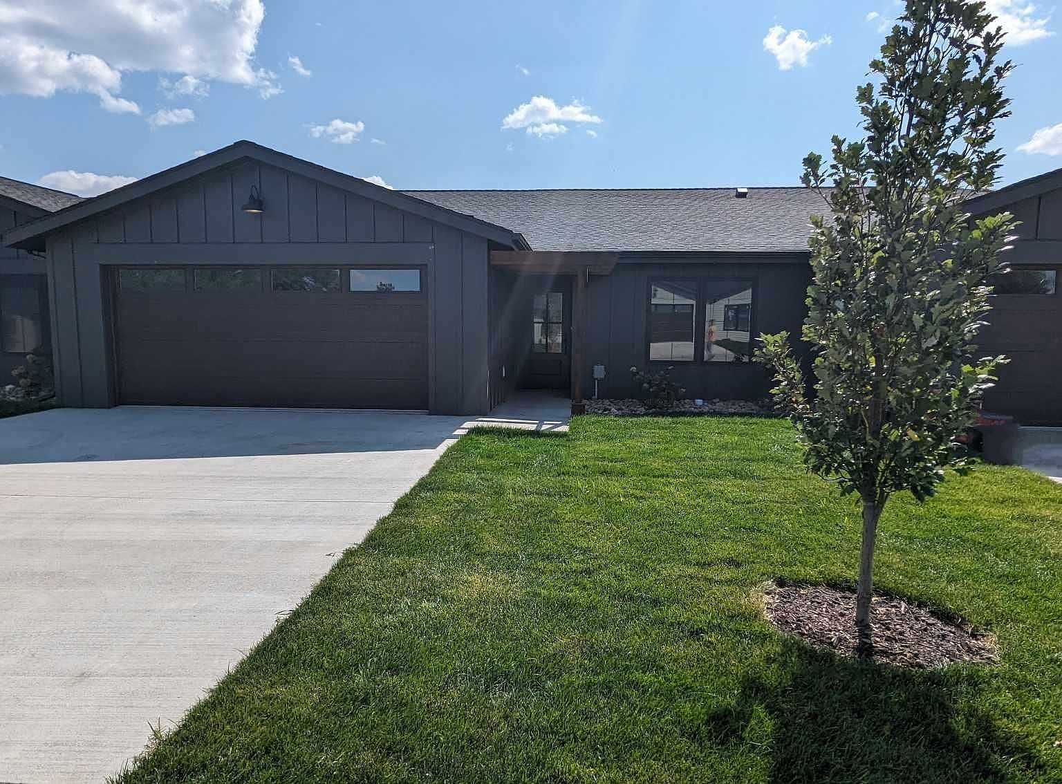 3918 Dorothys Ln, Spirit Lake, IA 51360 | Zillow