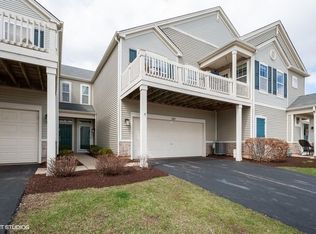 347 Bakers Ct, Lakemoor, IL 60051