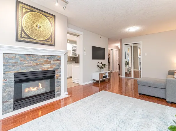 545 Manchester Rd #112, Victoria, BC V8T 5H6