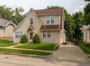 1435 Curtis St, Dubuque, IA 52003
