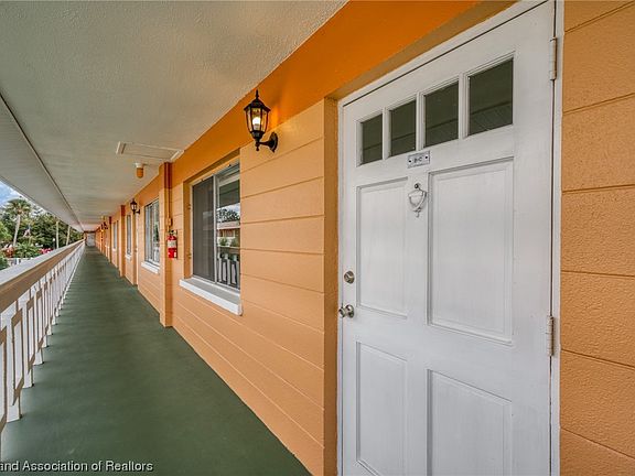 2nd image of 2111 Lakeview Dr Unit 8-C