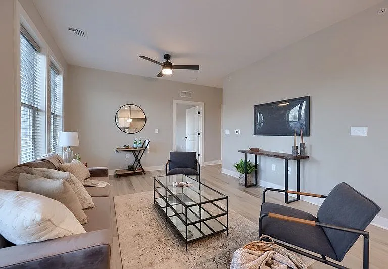 213 Jackson St #9 — Photo 7