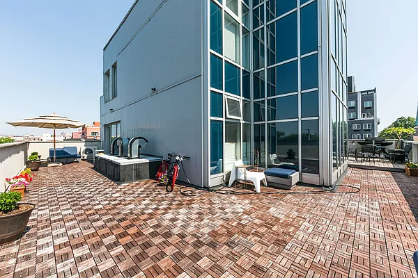 Rented by Alina Levina, LREB | media 30