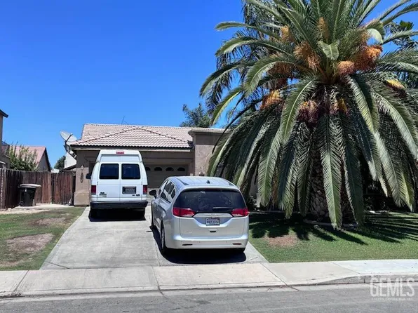 10808 Villa Hermosa Dr, Bakersfield, CA 93311
